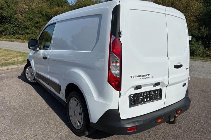 Hvid Ford Transit Connect fra 2015