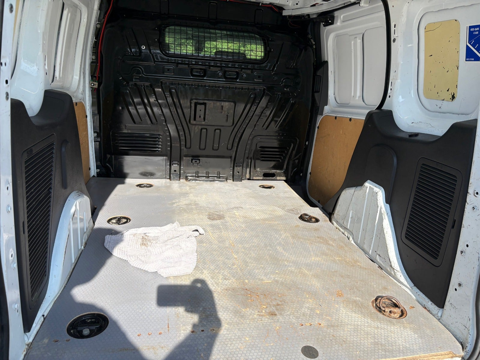 Hvid Ford Transit Connect fra 2015