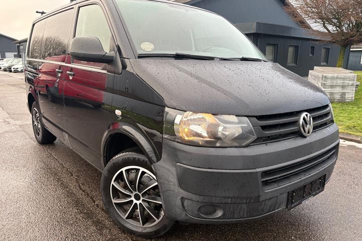 Sort VW Transporter fra 2015