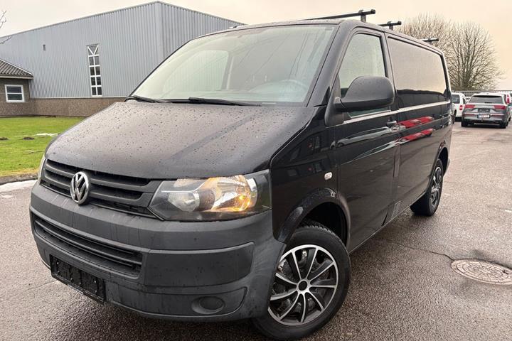 Sort VW Transporter fra 2015