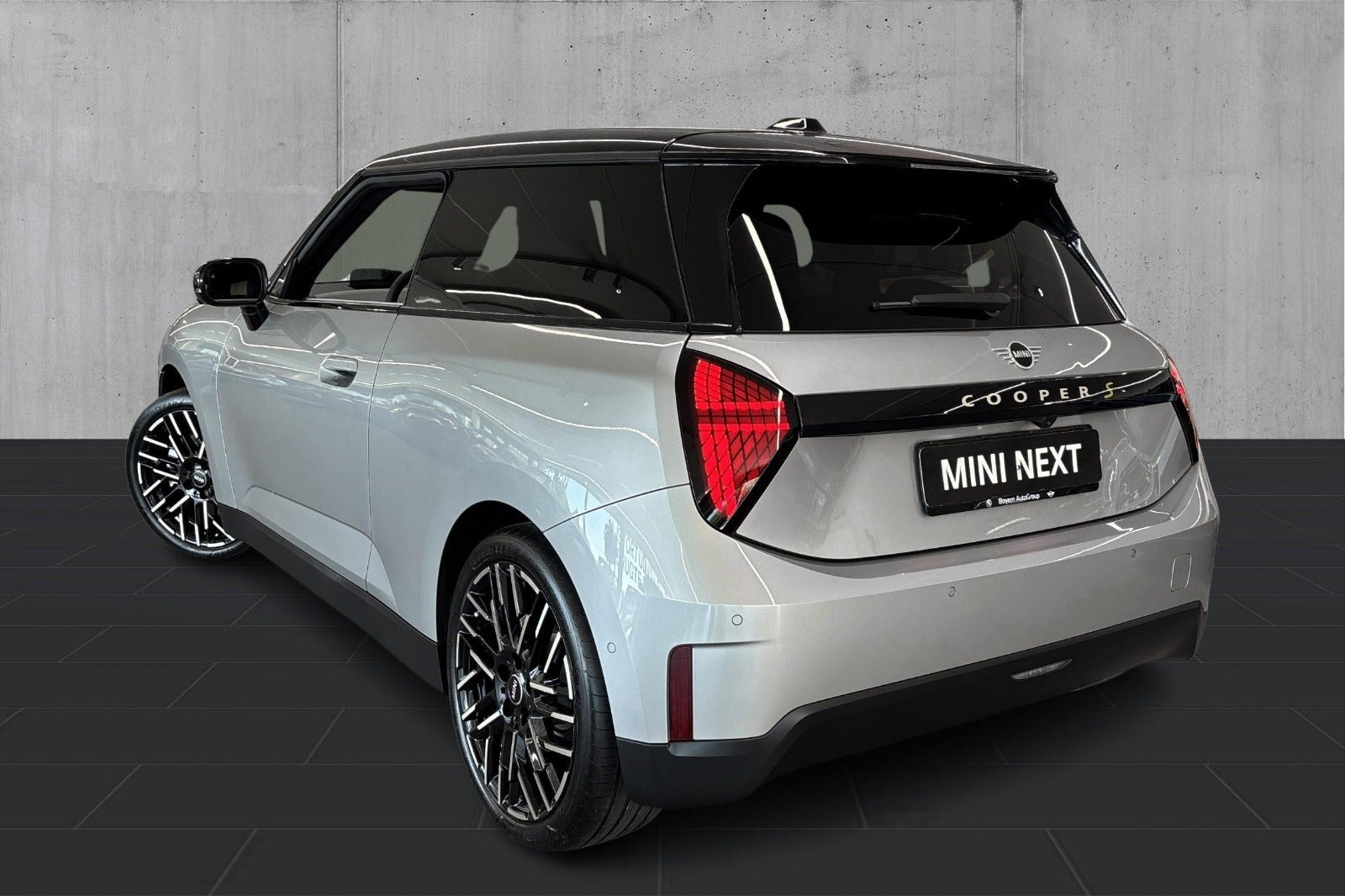 Sølv Mini Cooper SE fra 2025