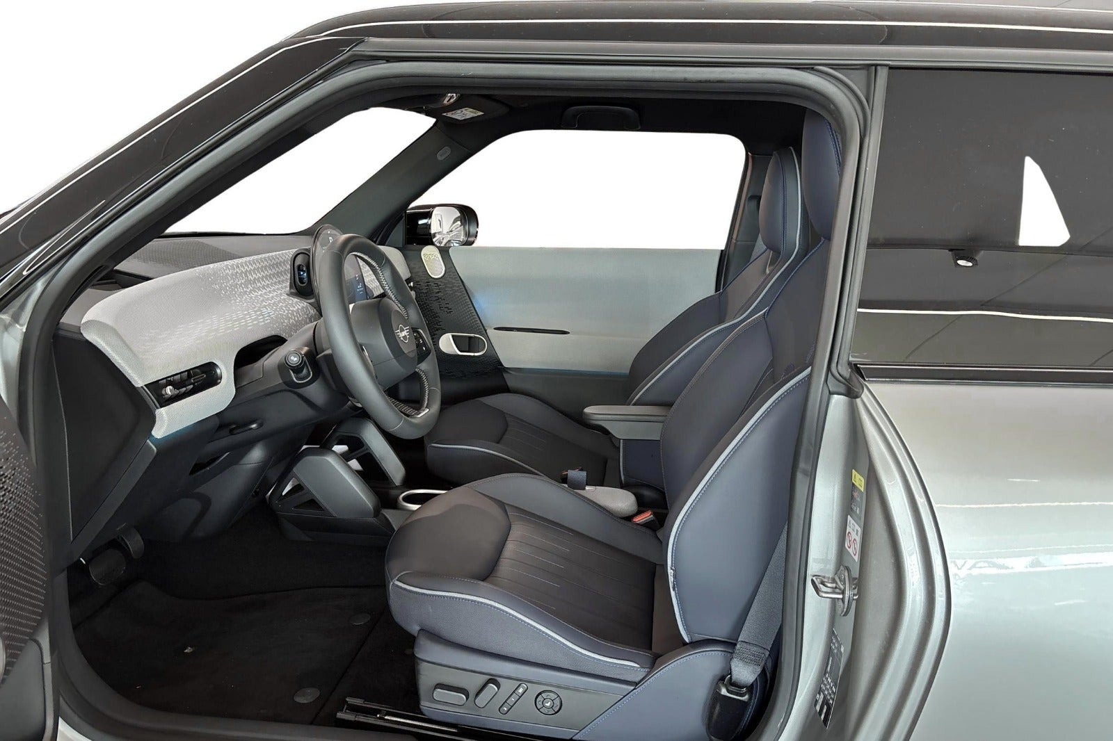 Sølv Mini Cooper SE fra 2025