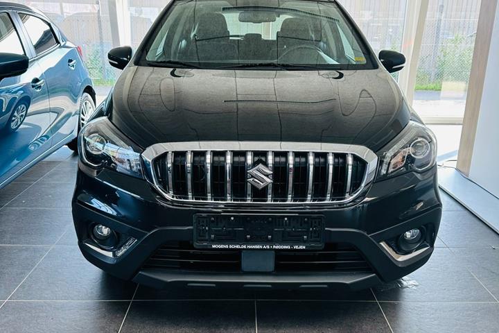 Sort Suzuki S-Cross fra 2016