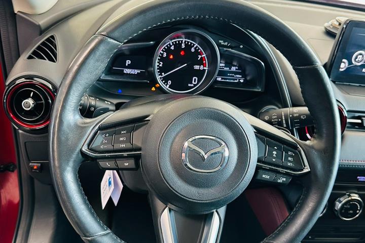 Rød Mazda CX-3 fra 2017