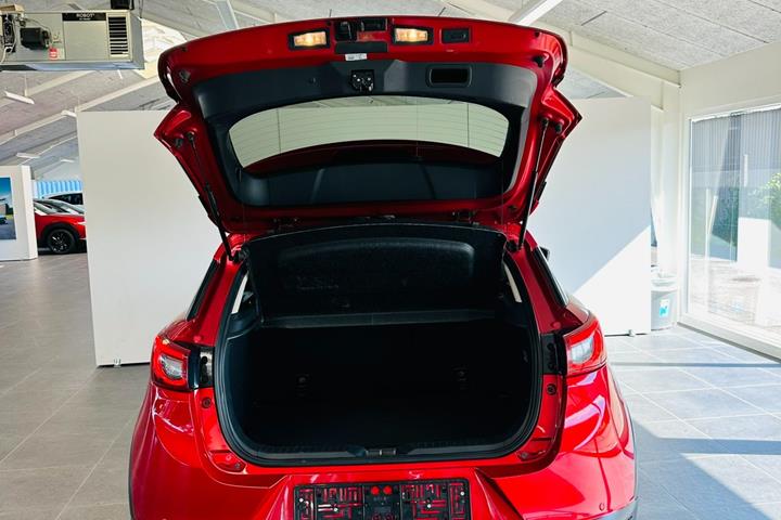 Rød Mazda CX-3 fra 2017