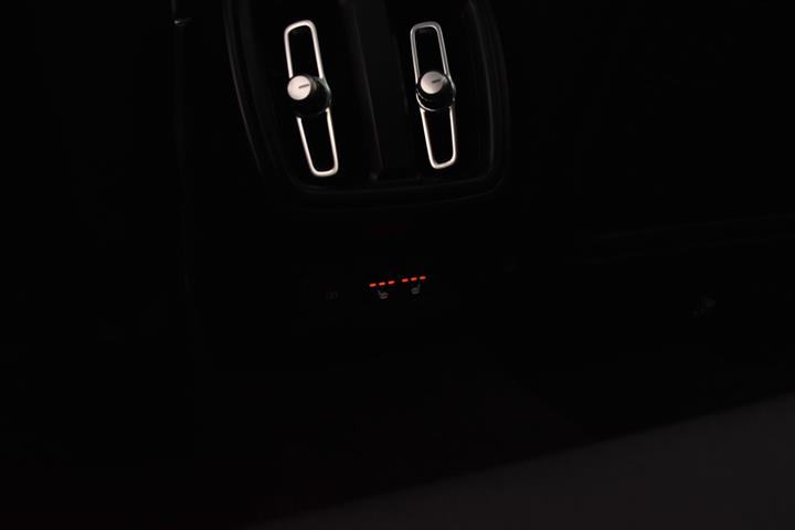 Sort Polestar 2 fra 2022