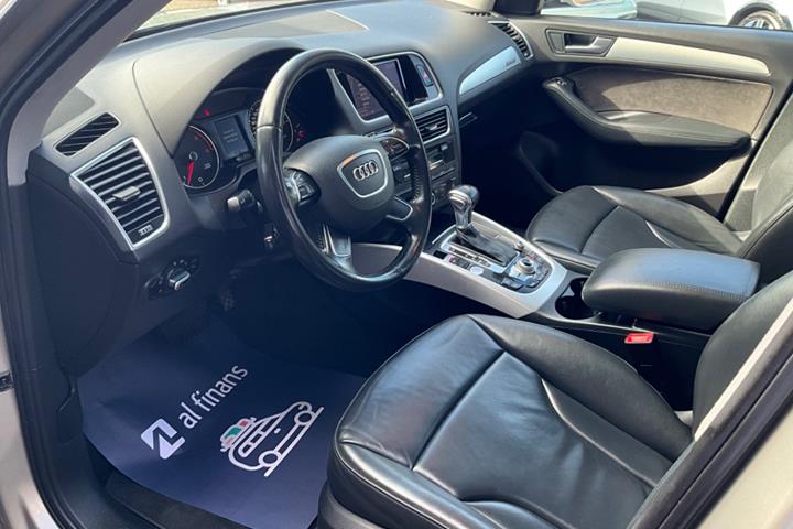Orange Audi Q5 fra 2016