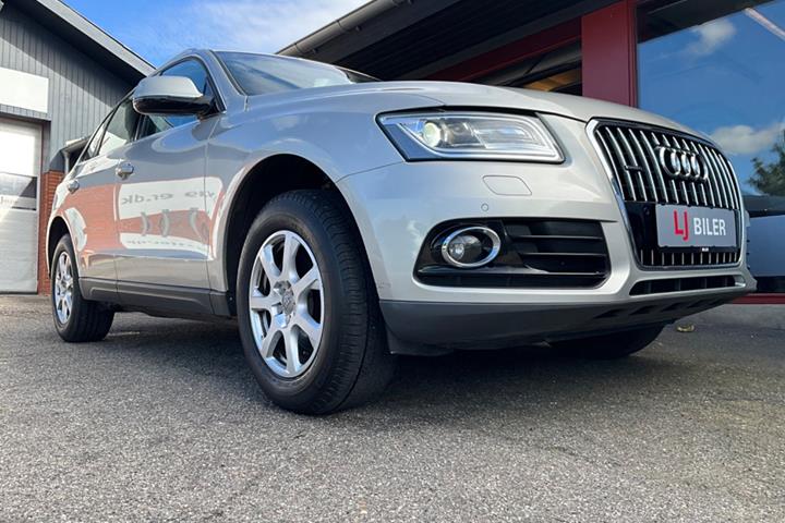 Orange Audi Q5 fra 2016
