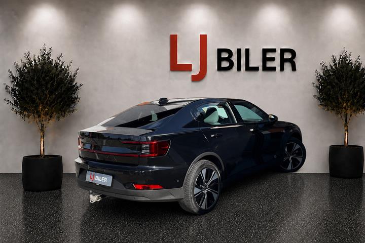 Sort Polestar 2 fra 2023