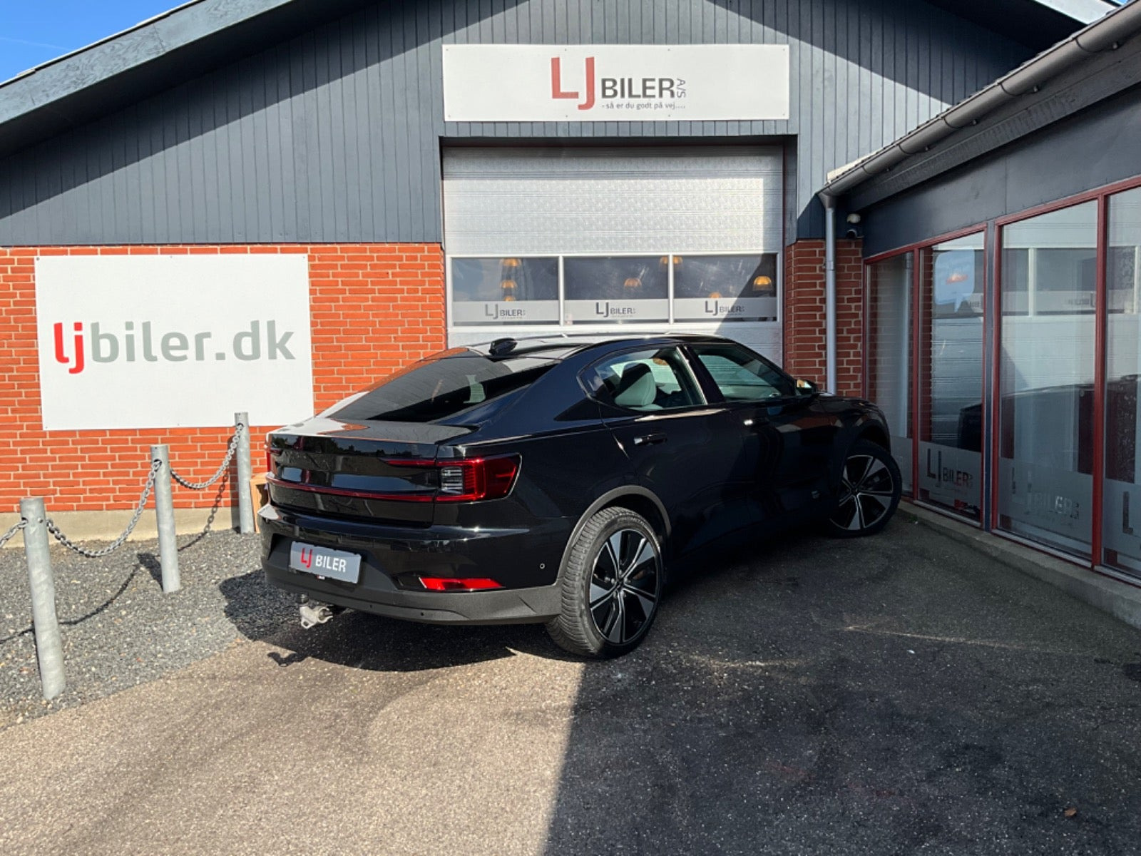 Sort Polestar 2 fra 2023