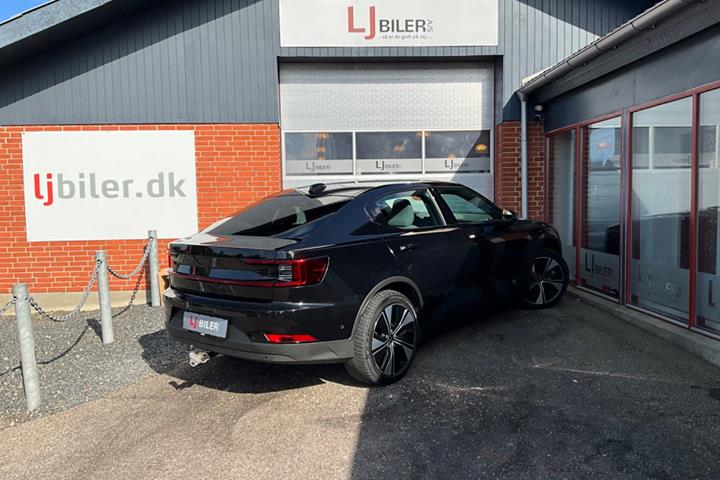Sort Polestar 2 fra 2023