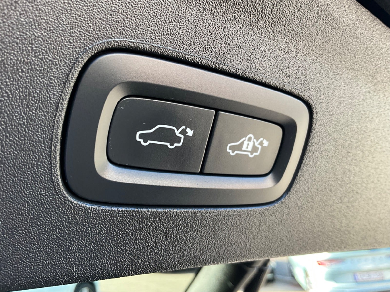 Sort Polestar 2 fra 2023