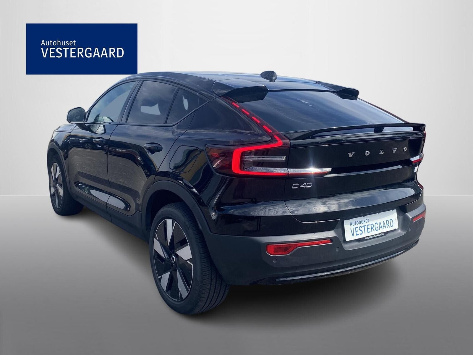 Sort Volvo C40 fra 2024