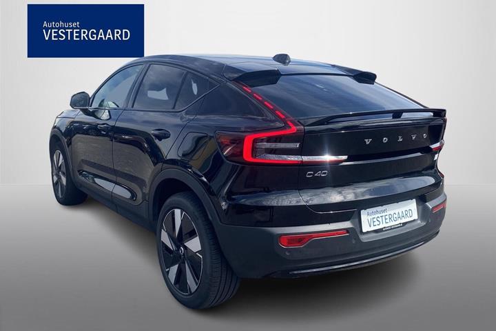 Sort Volvo C40 fra 2024