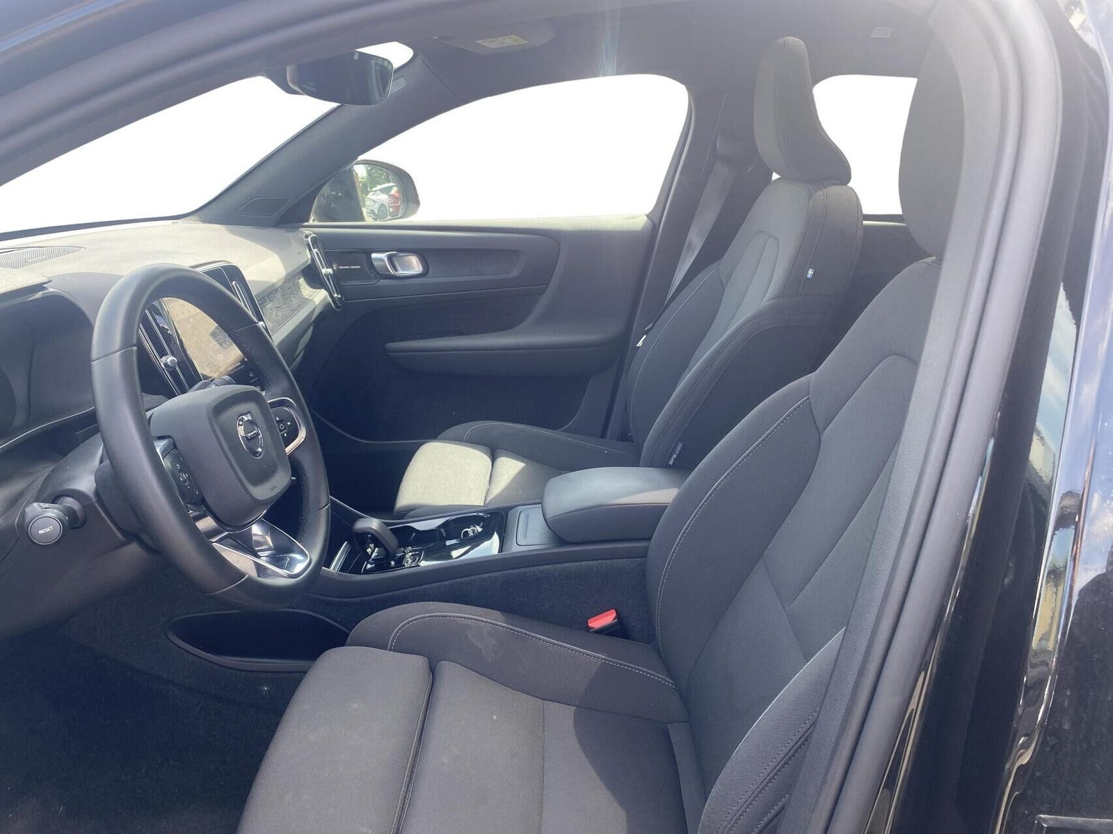 Sort Volvo C40 fra 2024