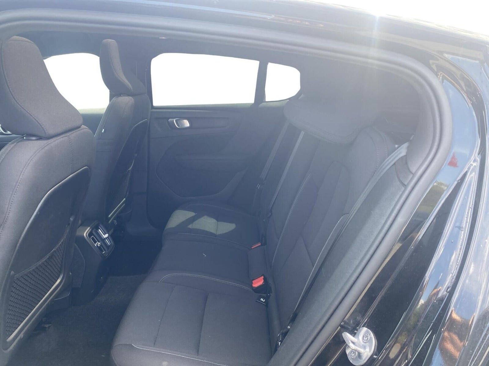 Sort Volvo C40 fra 2024