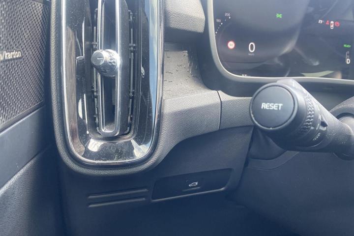 Sort Volvo C40 fra 2024