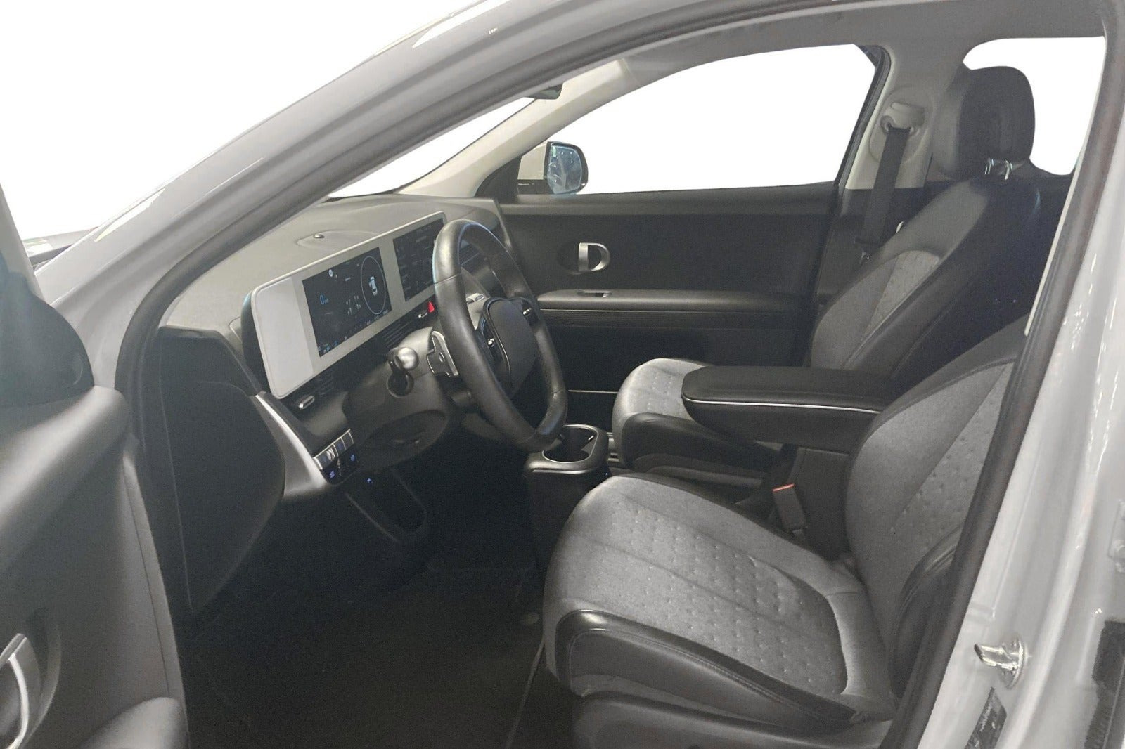 Grå Hyundai Ioniq 5 fra 2022