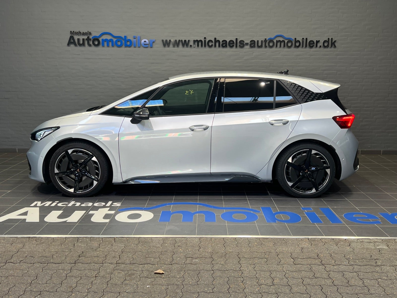 Sølv Cupra Born fra 2026