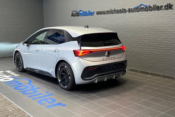 Sølv Cupra Born fra 2026