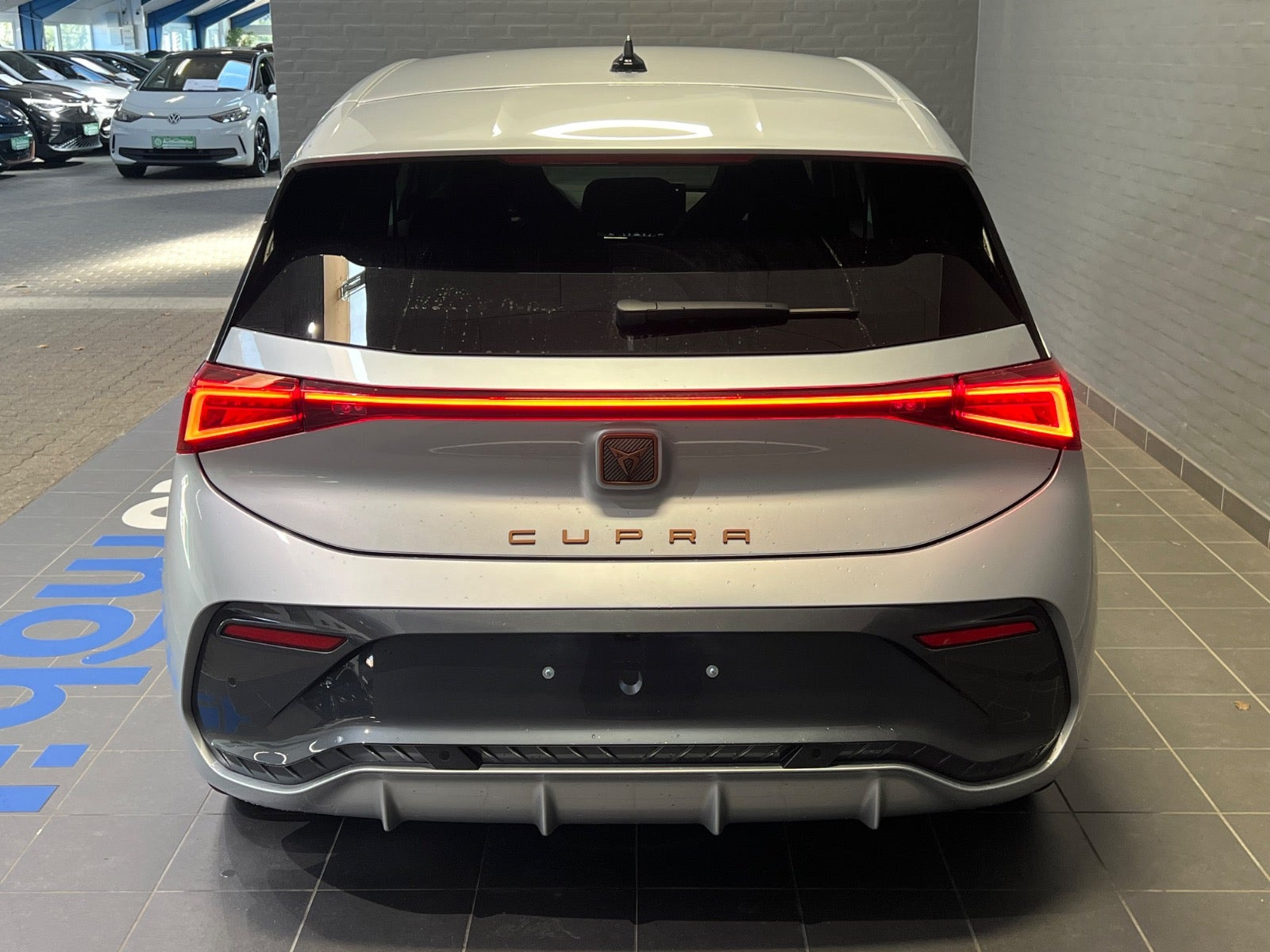 Sølv Cupra Born fra 2026
