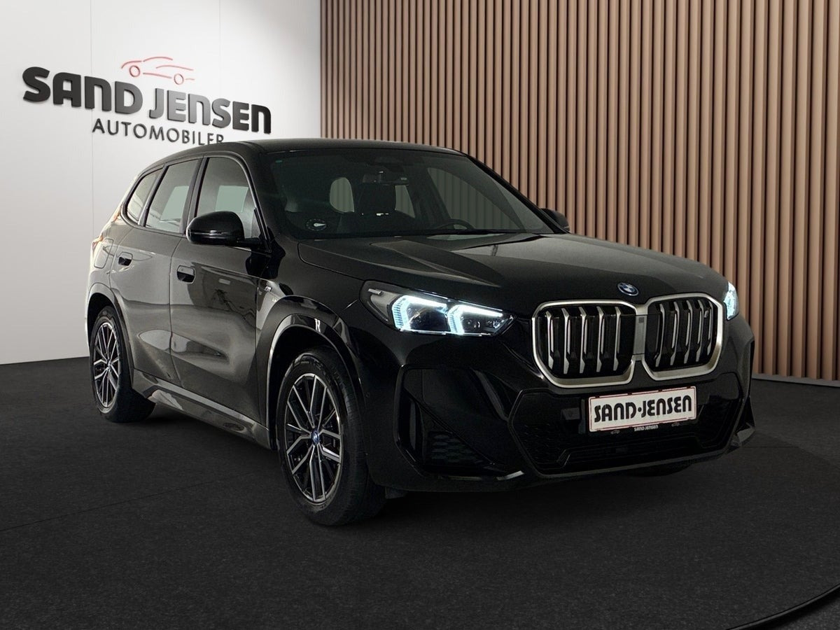 Sort BMW iX1 fra 2023