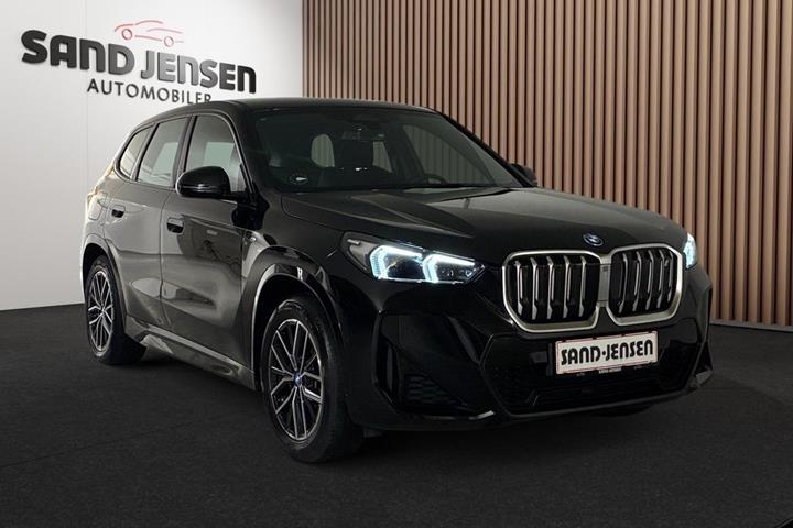 Sort BMW iX1 fra 2023