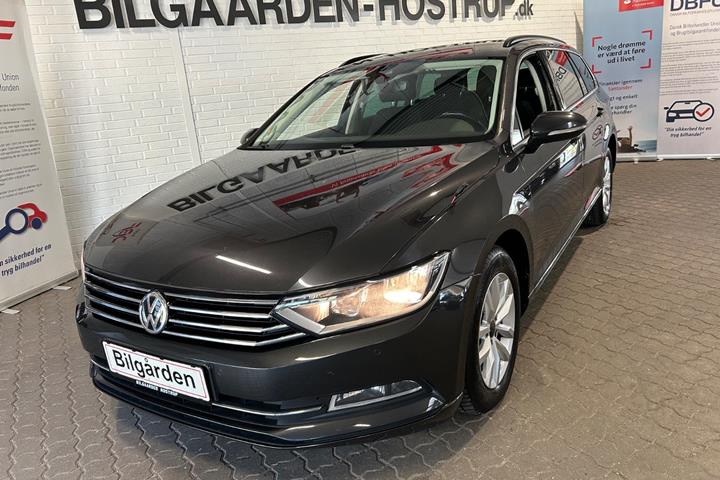 Sort VW Passat fra 2019