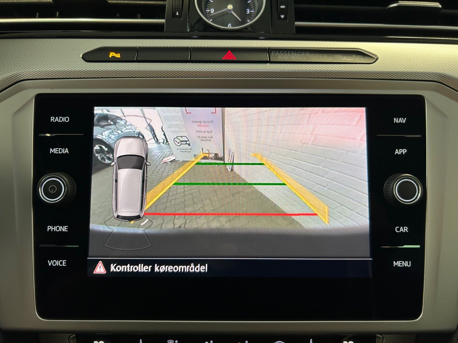Sort VW Passat fra 2019