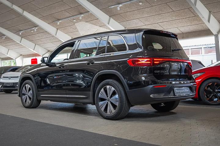 undefined Mercedes EQB250+ fra 2024