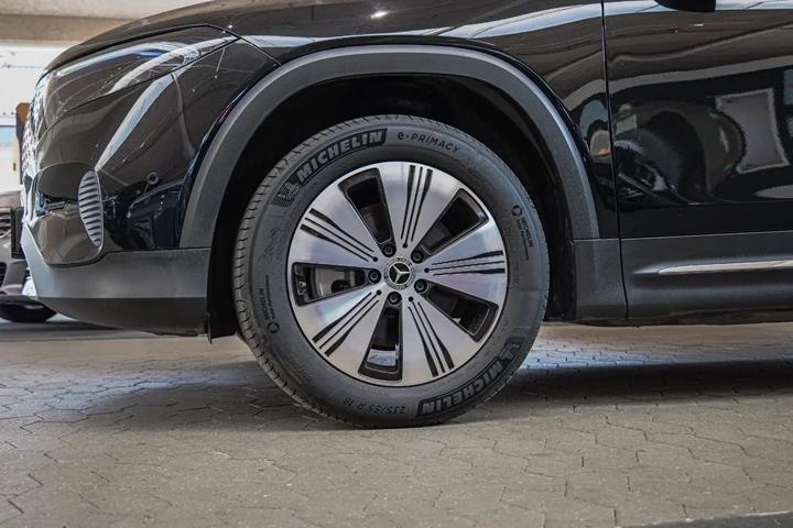 undefined Mercedes EQB250+ fra 2024