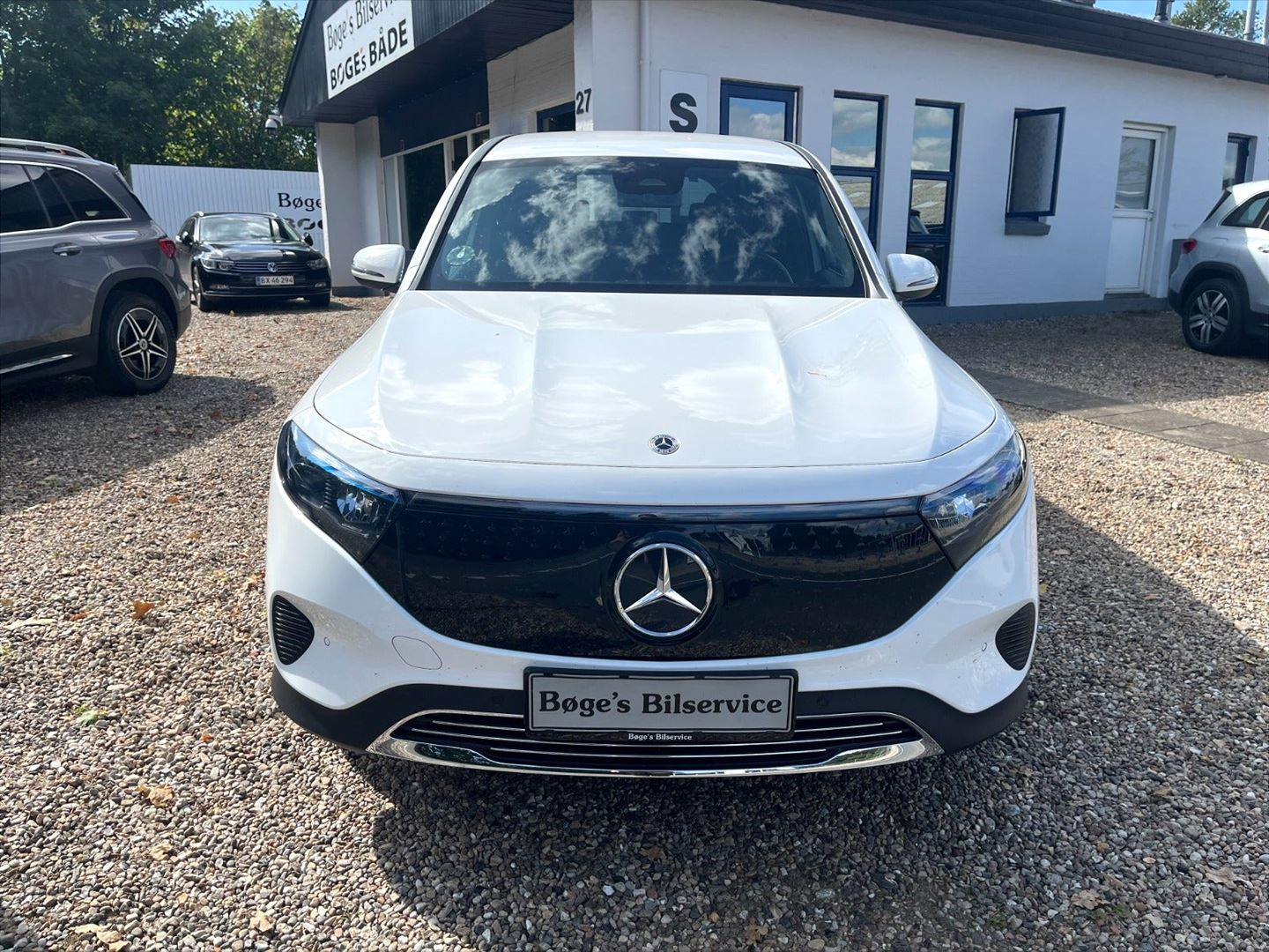 Hvid Mercedes EQB 250+ fra 2025