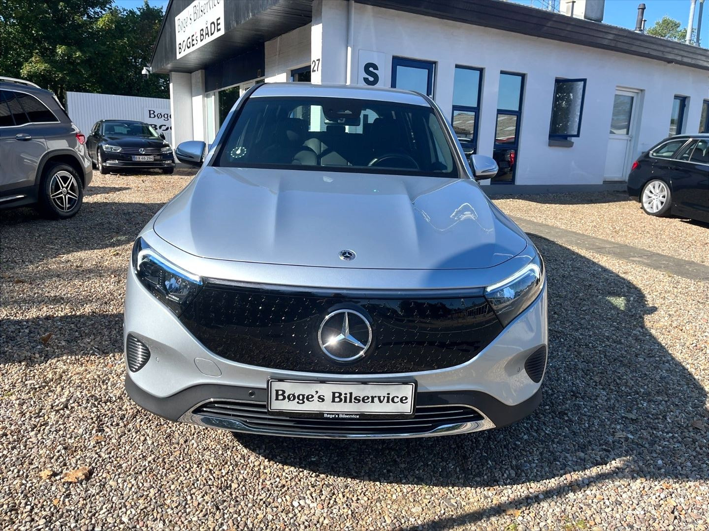 Sølv Mercedes EQB 250+ fra 2025