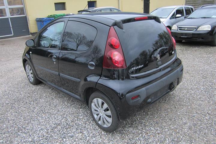undefined Peugeot 107 fra 2012