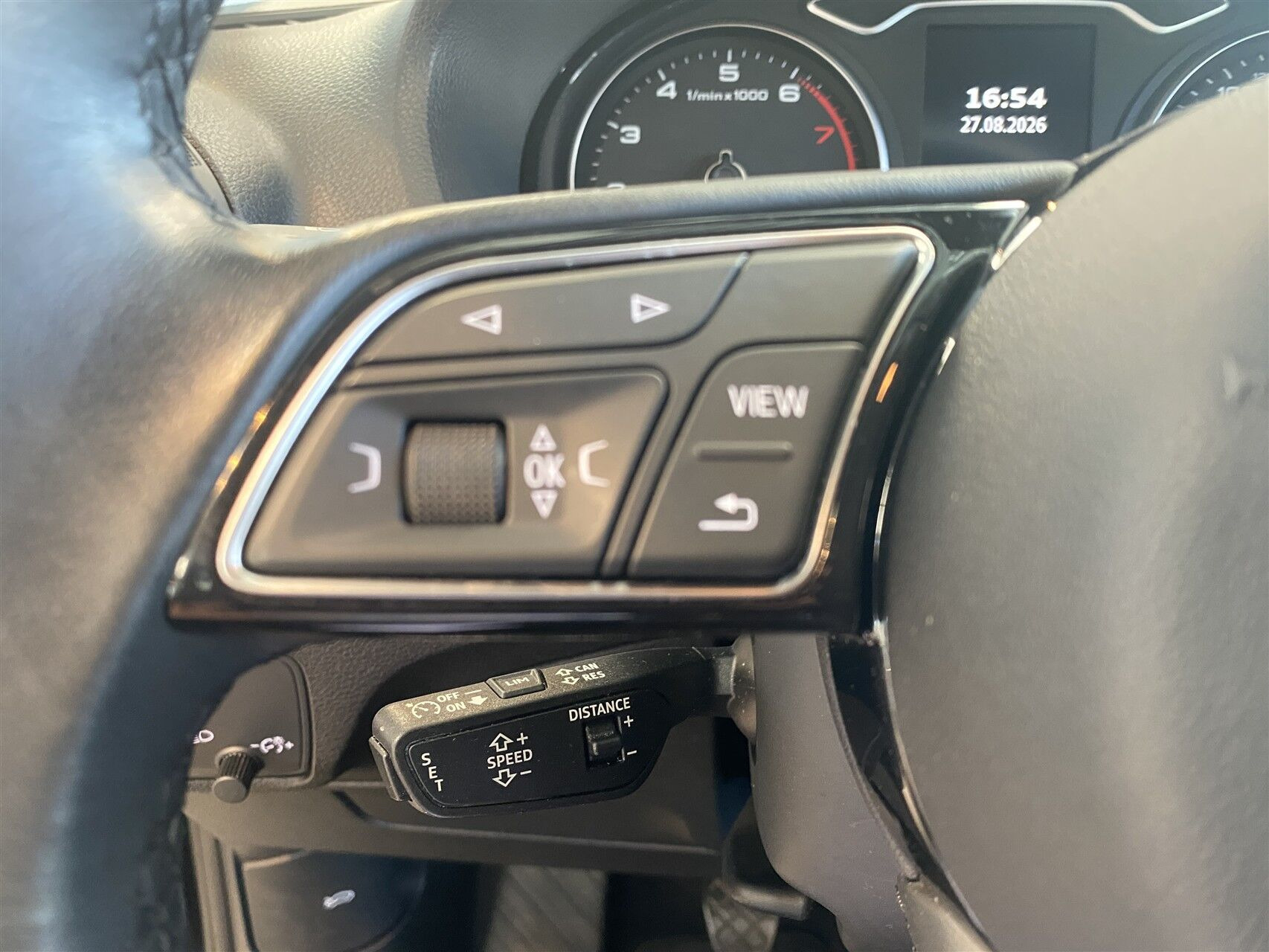 Audi Q2 30 TFSI Manual, 6-trins, 110ps, 2023
