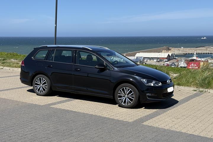 Sort VW Golf fra 2016