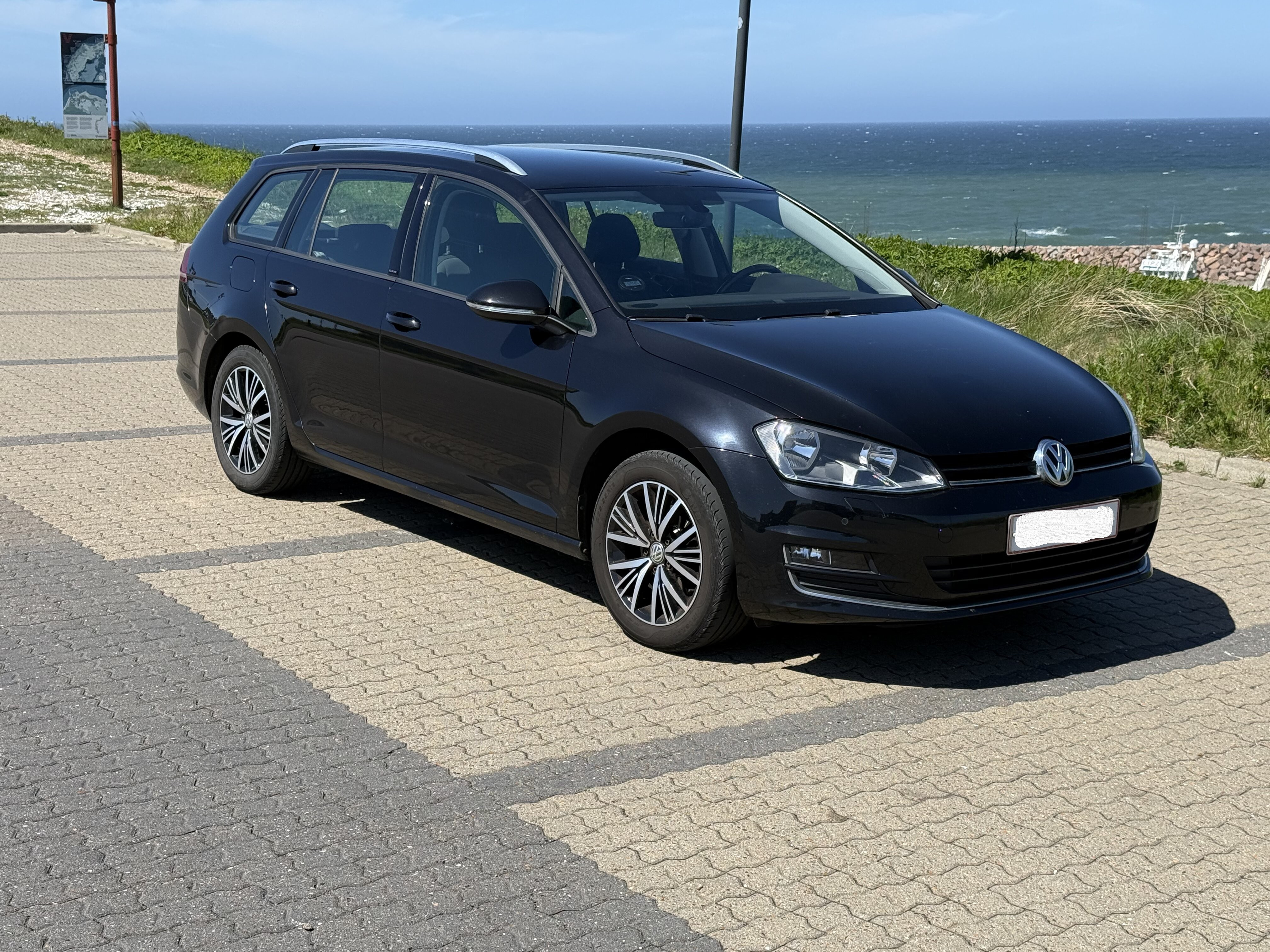 Sort VW Golf fra 2016