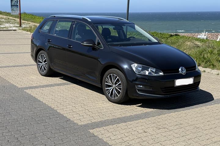Sort VW Golf fra 2016