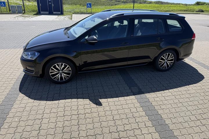 Sort VW Golf fra 2016