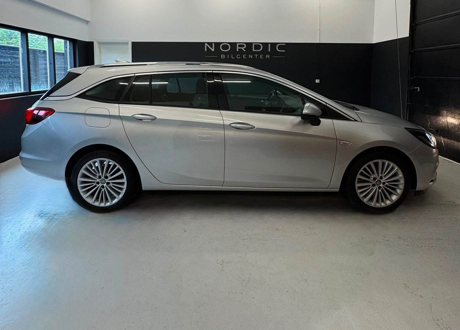 undefined Opel Astra fra 2017