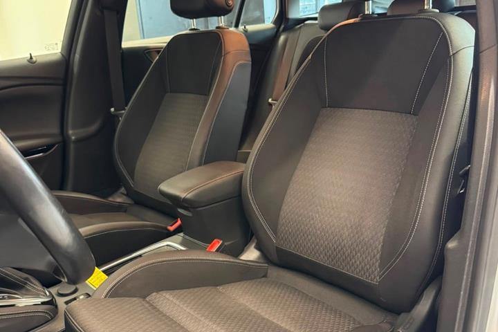 undefined Opel Astra fra 2017