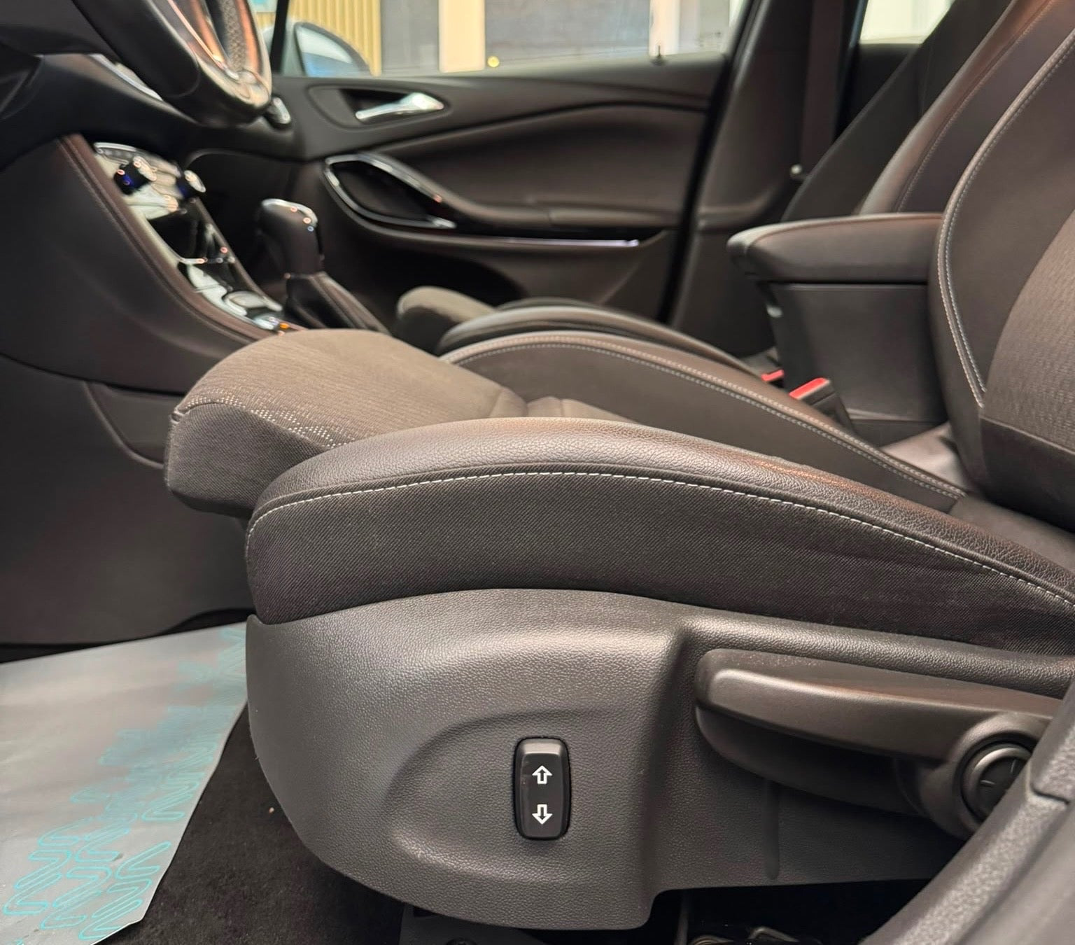 undefined Opel Astra fra 2017