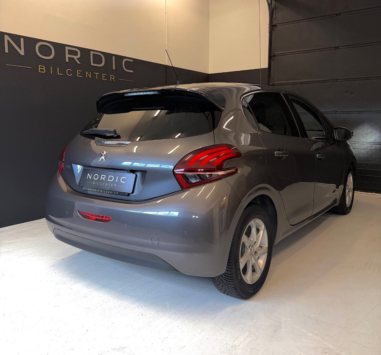 undefined Peugeot 208 fra 2019