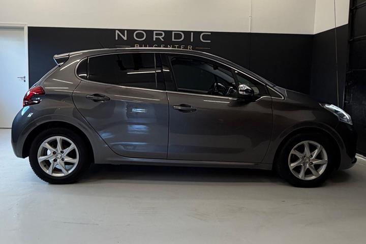 undefined Peugeot 208 fra 2019