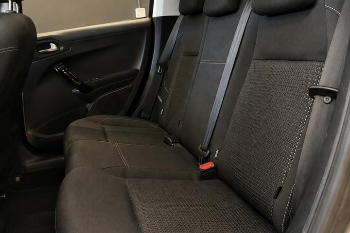 undefined Peugeot 208 fra 2019