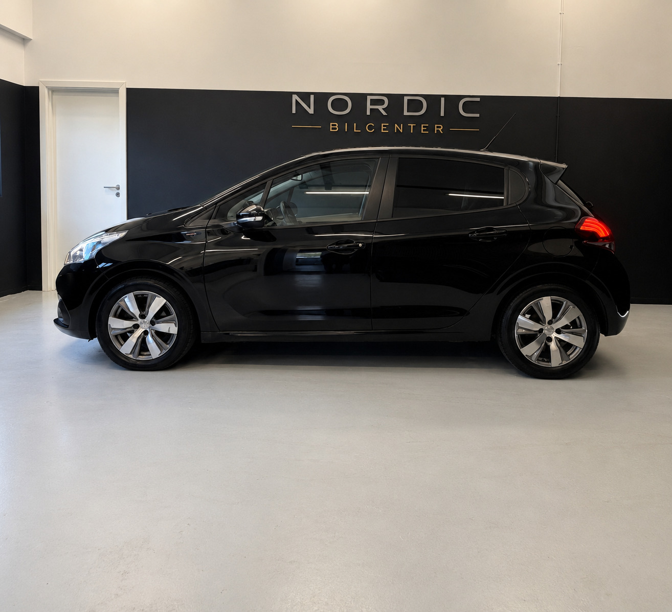 undefined Peugeot 208 fra 2019