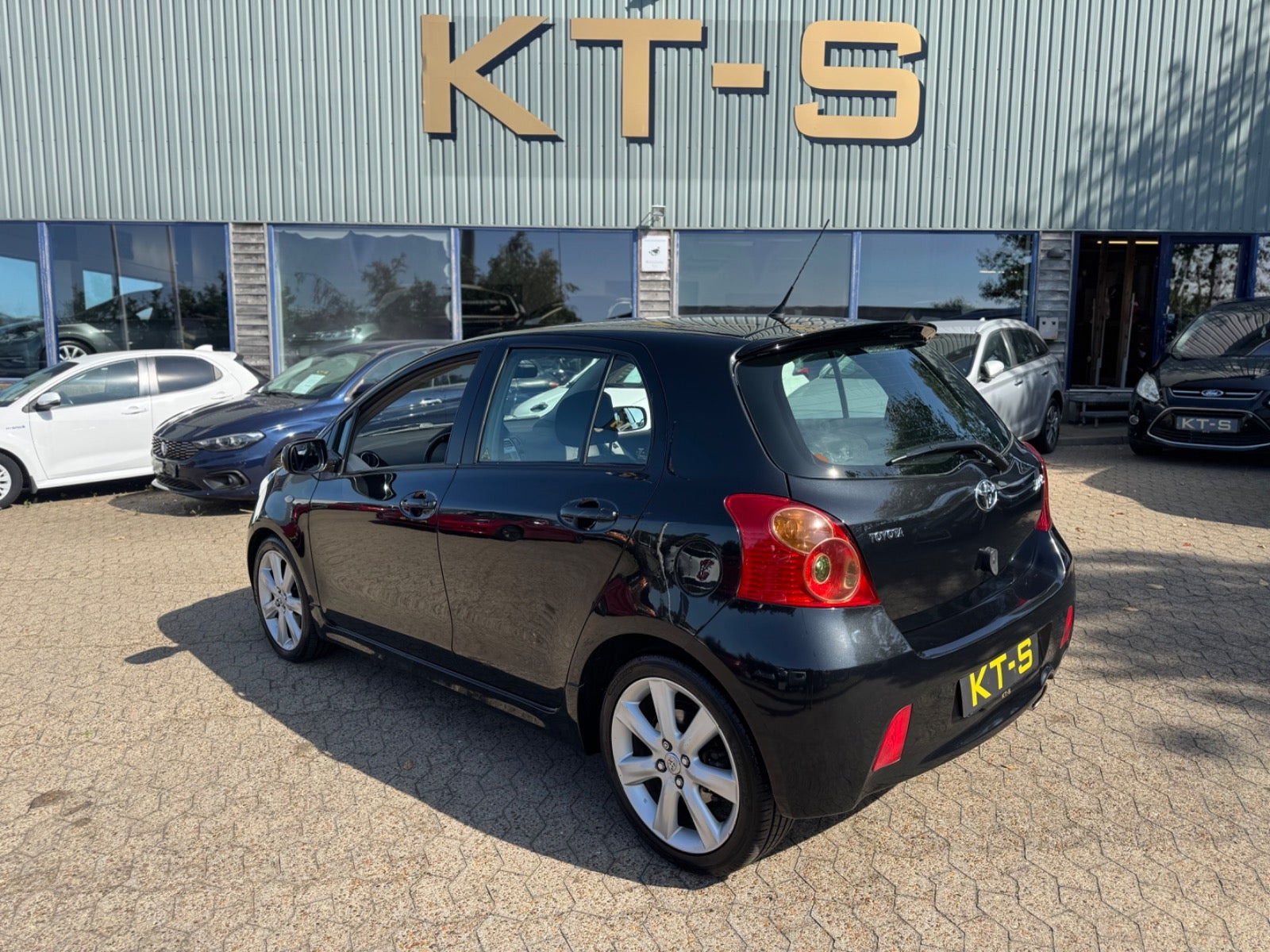 undefined Toyota Yaris fra 2008
