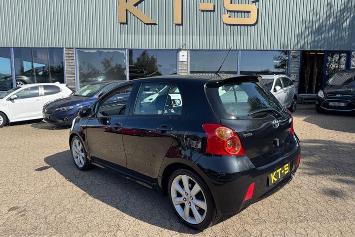 undefined Toyota Yaris fra 2008