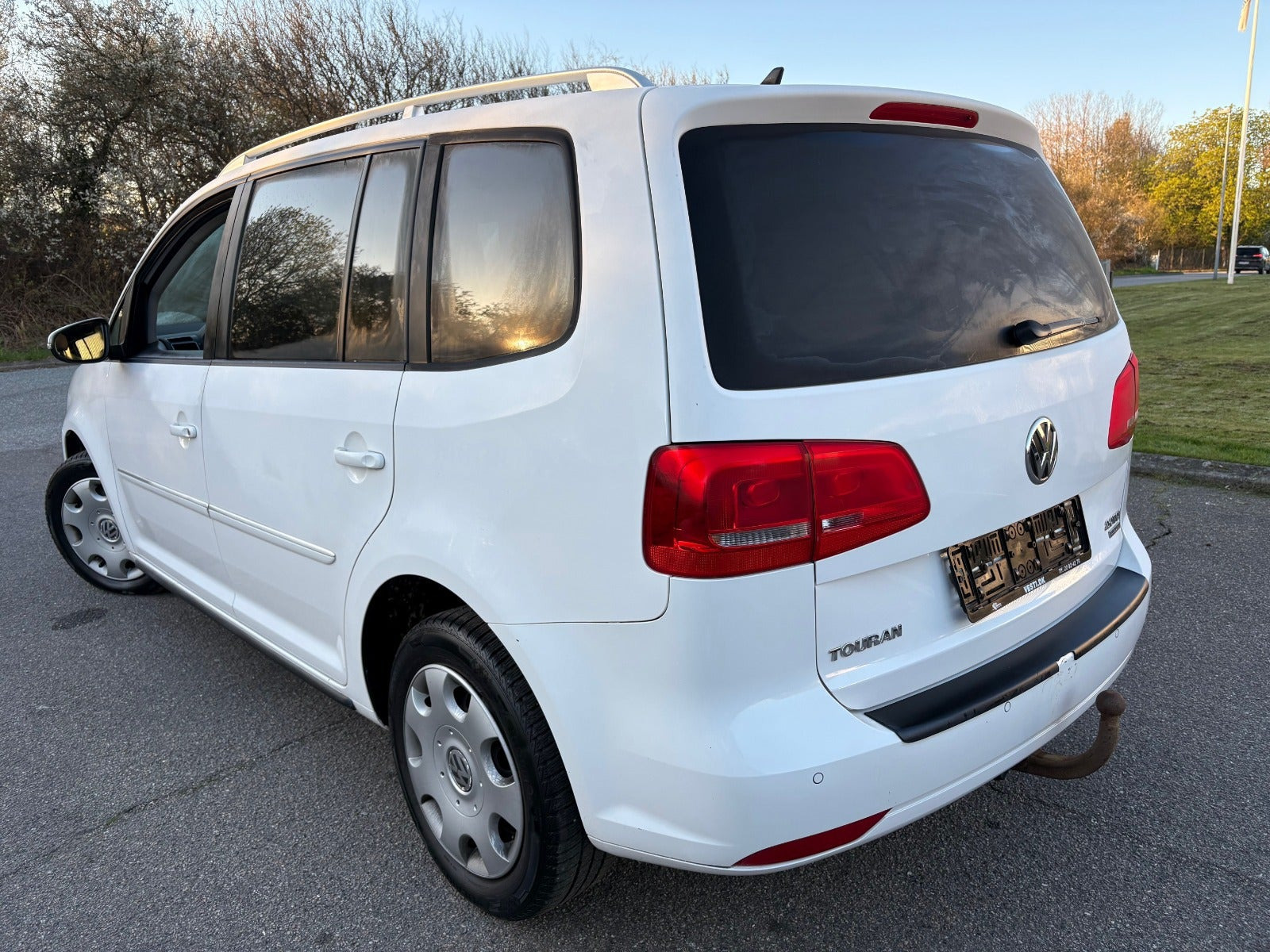 Hvid VW Touran fra 2011
