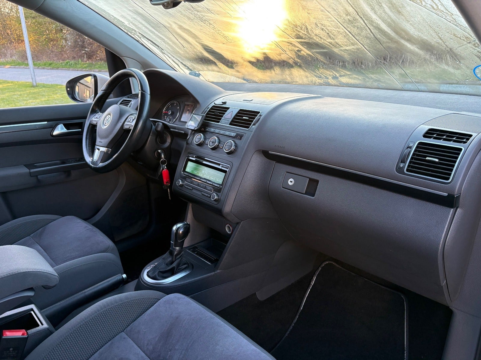 Hvid VW Touran fra 2011